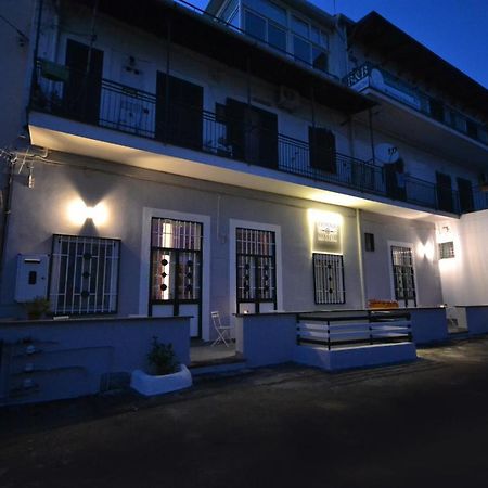 بومبيي B&B Donna Marisa المظهر الخارجي الصورة